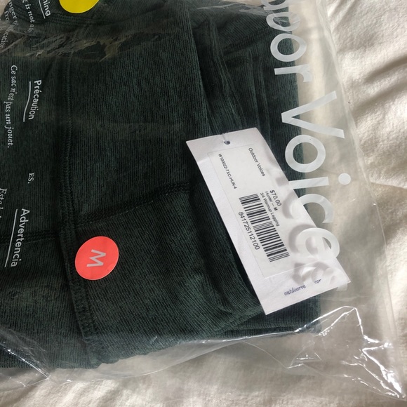 BRAND NWT Outdoor Voices 3/4 Warmup Leggings - Picture 3 of 3